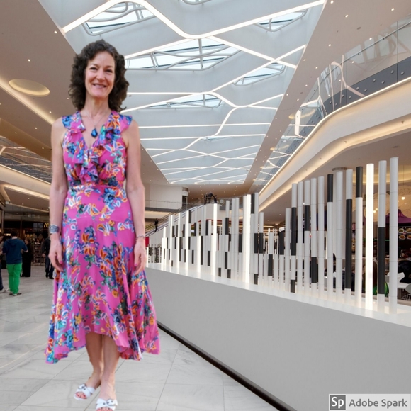 Meet Your Posher 🌺 Cheryl 🌞🌴 - Picture 4 of 5